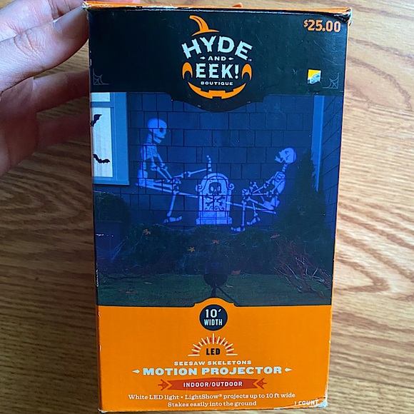 Halloween LED Motion Projector - Picture 1 of 1